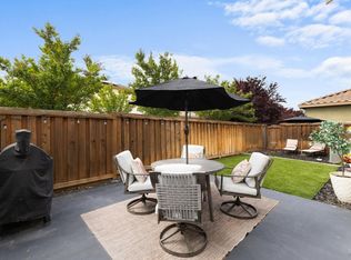 709 Embassy Cir, Vacaville, CA 95688