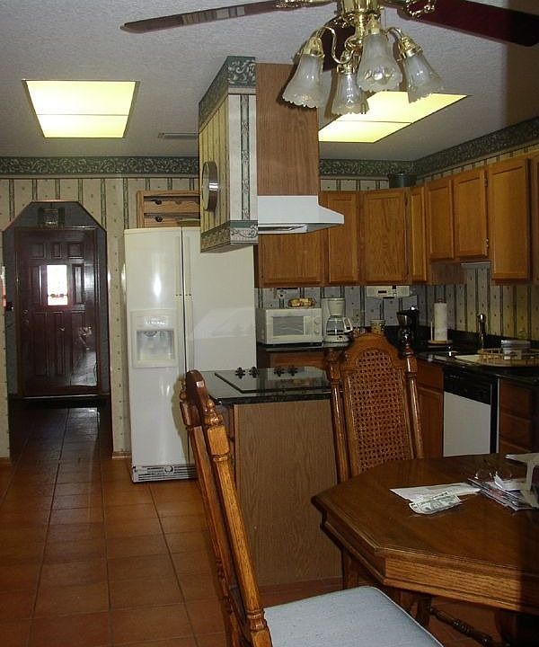 1st image of 250 Linda Vista St
