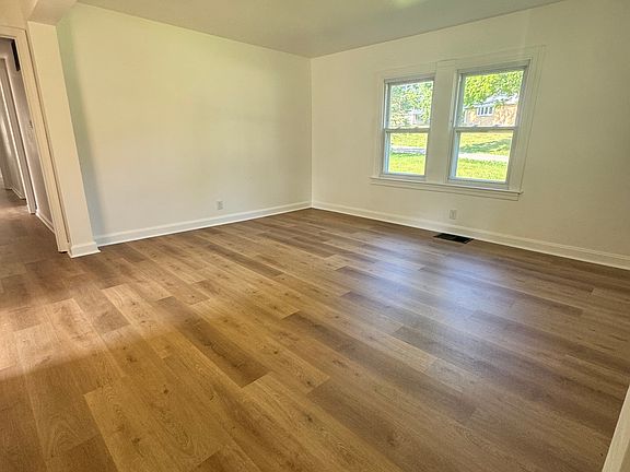 2nd image of 3805 Claybourne Rd