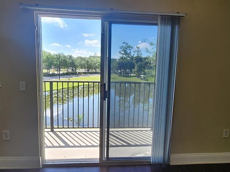 280 Crestwood Cir #204 — Photo 5