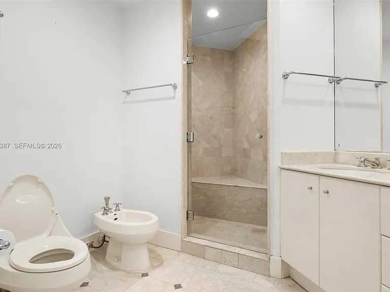 100 S Pointe Dr #501 — Photo 12