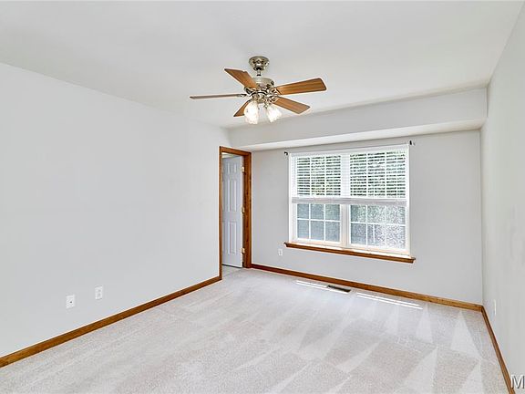 5th image of 25 Spanish Oak Ct