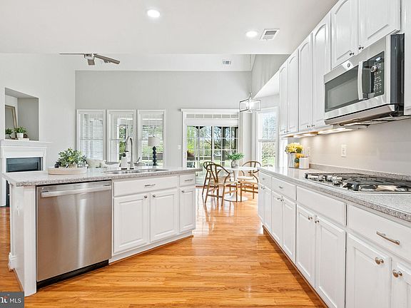5th image of 6373 Avington Pl