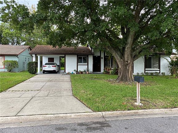 2nd image of 4809 Gardenbrook Ln