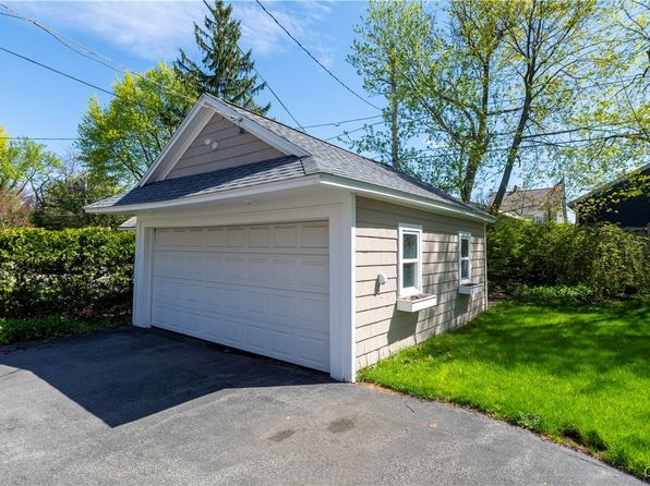 248 Brattle Rd, Syracuse, NY 13203