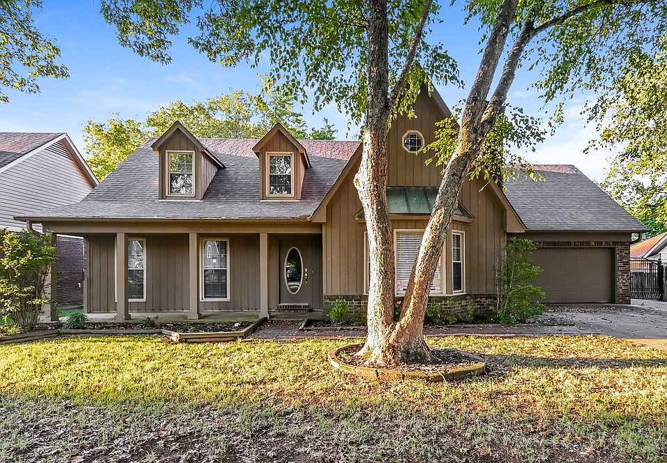 1st image of 861 White Pine Dr