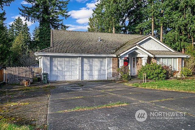 1st image of 1529 27th Avenue SE