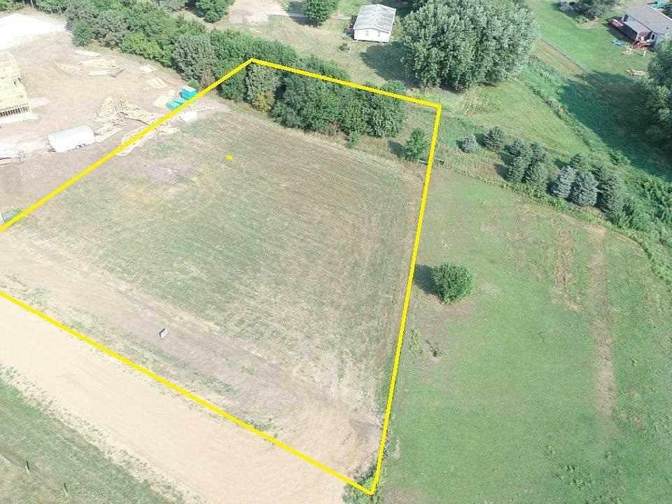 2nd image of Pony Meadow Ct