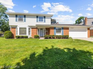 15405 Huff St, Livonia, MI 48154
