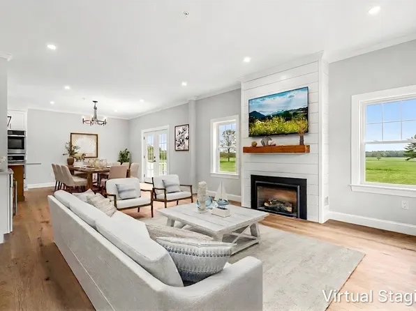 13 Whitman Cir #13, Bellingham, MA 02019