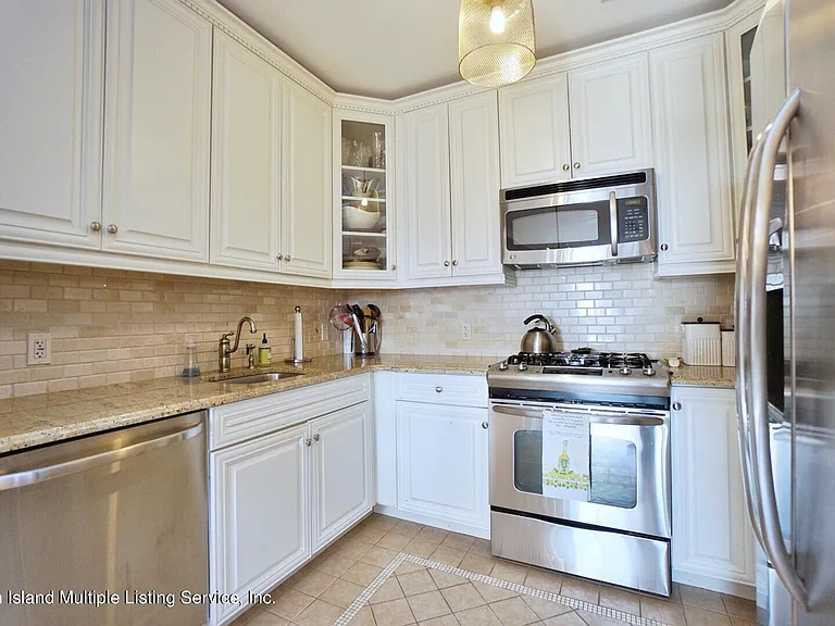 155 Bay St #2C — Photo 27