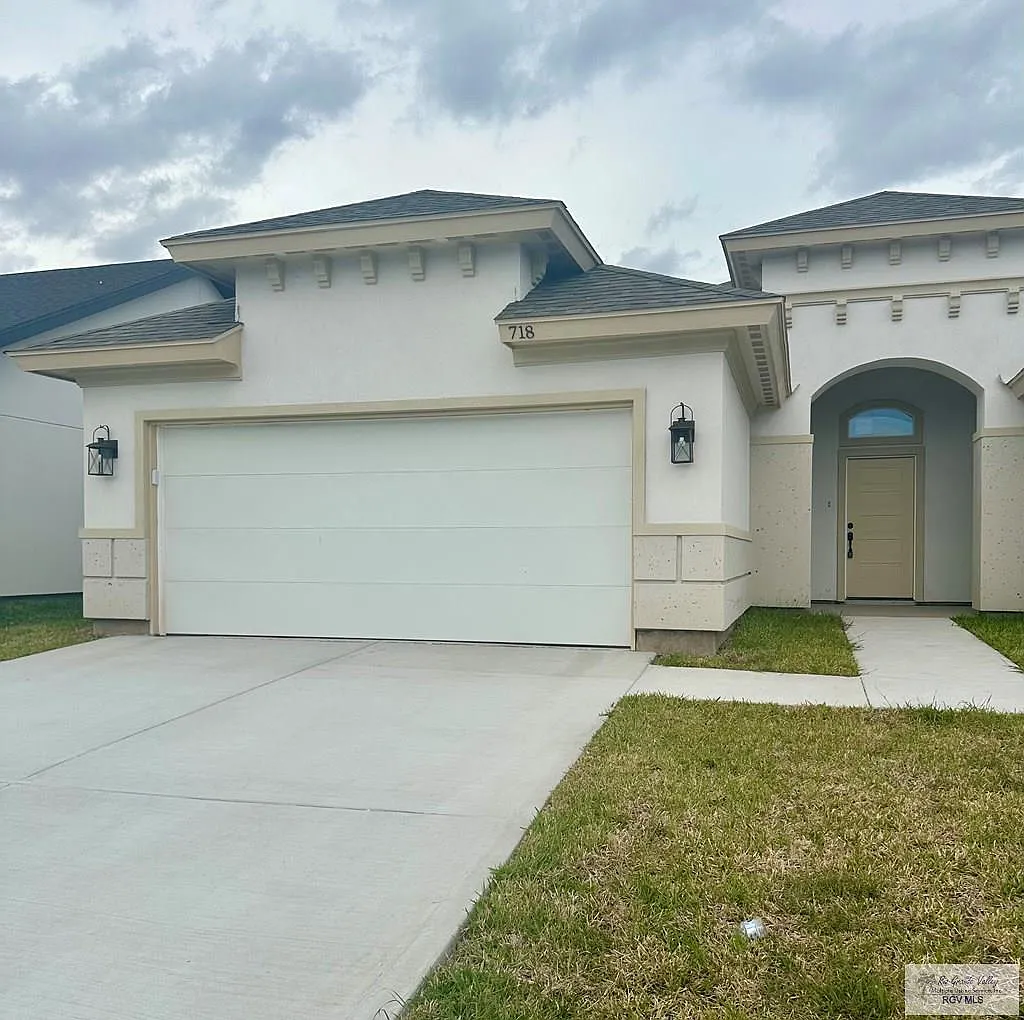 3 bed, 2.0 bath, 1854 sqft, $2,500 — Photo 4