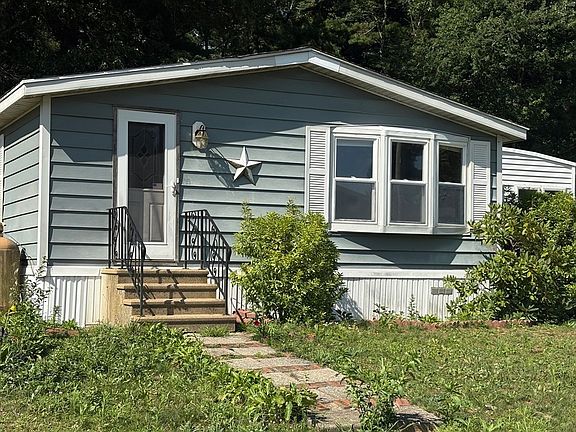 3rd image of 117 Vista Ln