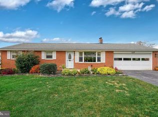 125 Forest Hill Rd, York, PA 17406