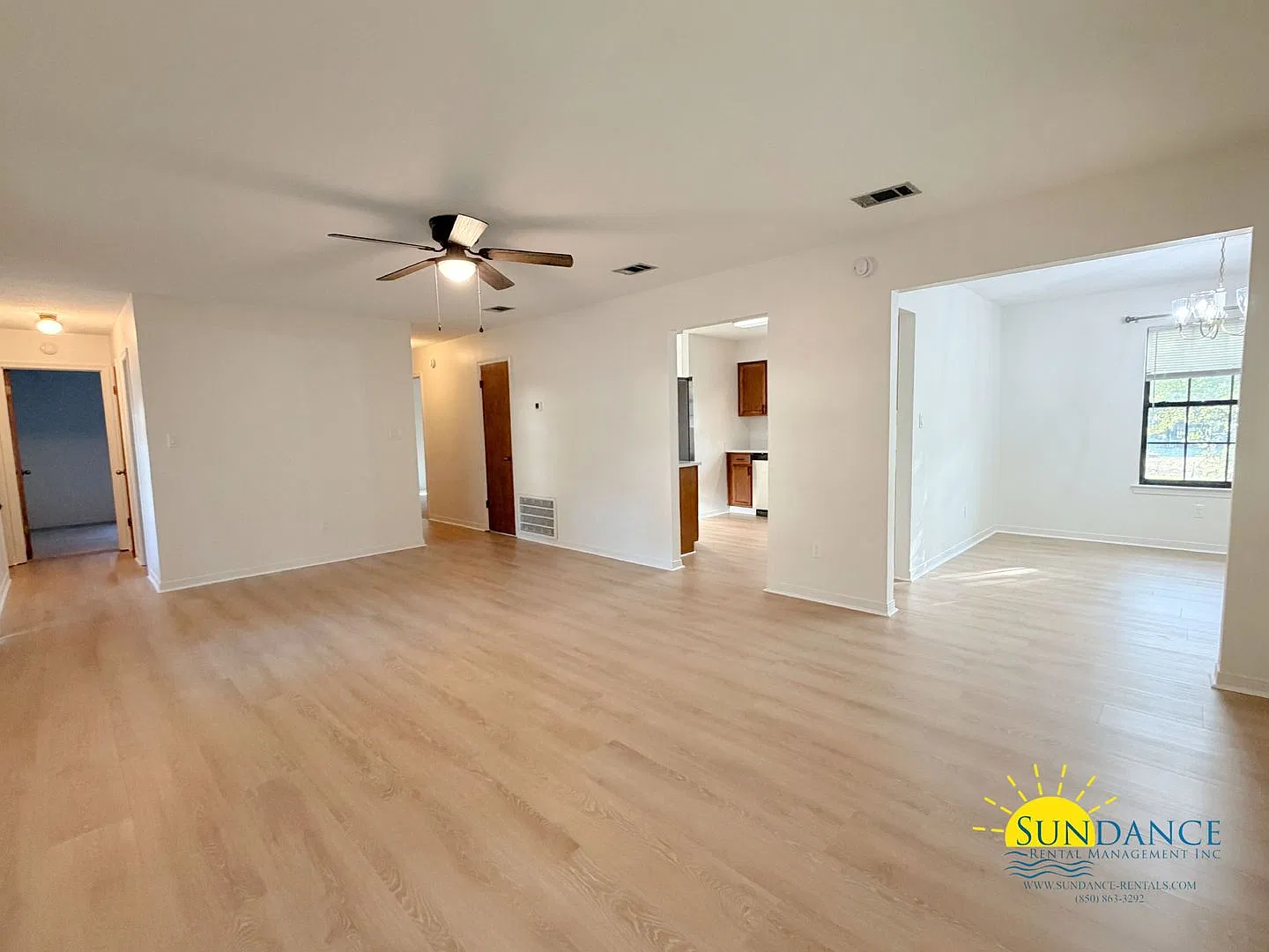 Newly Renovated 3 Bedroom Home in Mary Esther! — Photo 2
