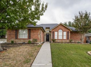 7944 Hunters Glen Dr, Watauga, TX 76148