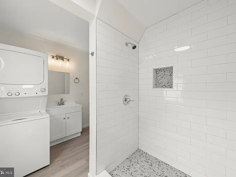 2141 Valley Ave — Photo 18