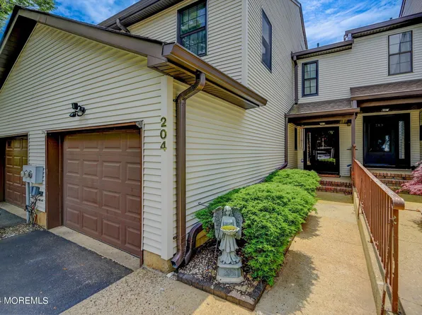 204 Longwood Drive #20-4, Manalapan, NJ 07726