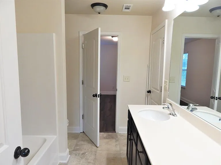 2441 Melton Common Dr — Photo 59