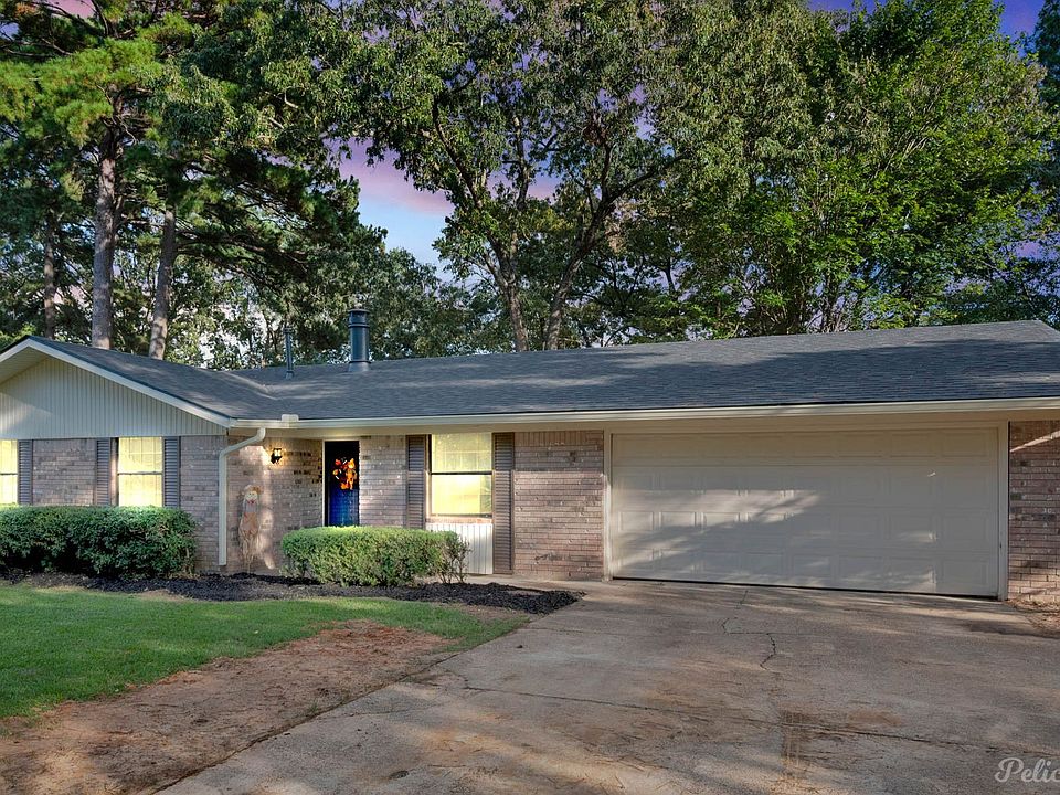 1st image of 1619 Applewood Dr