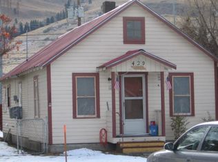 420 E Trow Ave, Chelan, WA 98816