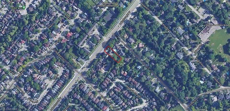 2nd image of 1384 Lakeshore Rd W