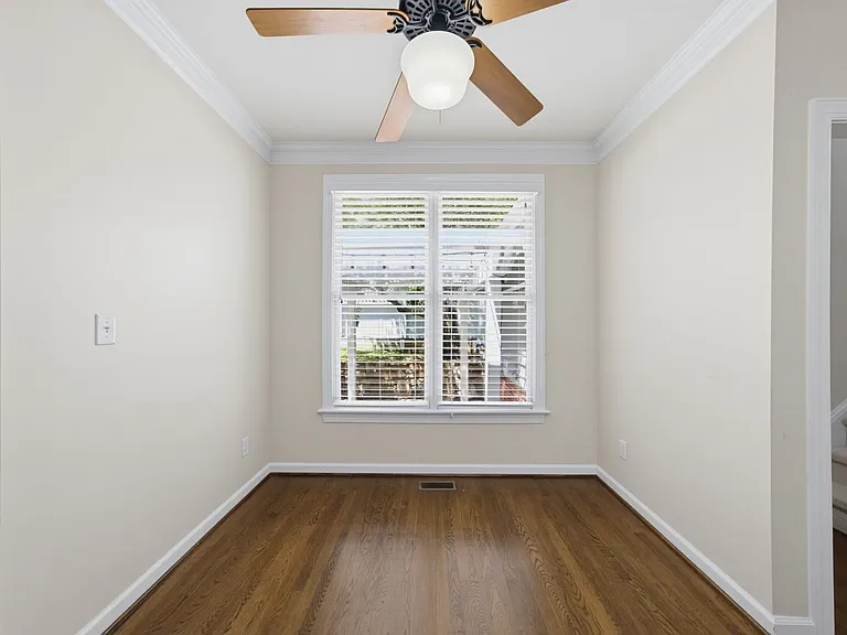 102 Parkside Cir — Photo 25
