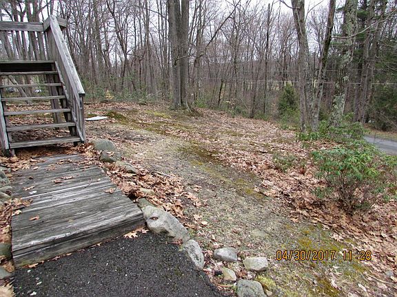 3rd image of 38 Fairway Ln