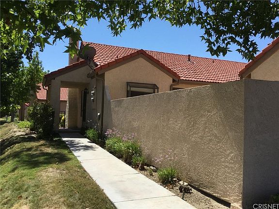 3rd image of 26266 Rainbow Glen Dr