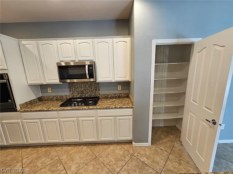 2259 Sandstone Cliffs Dr — Photo 3