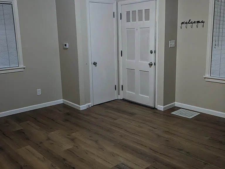 3142 Glencairn Ave — Photo 3