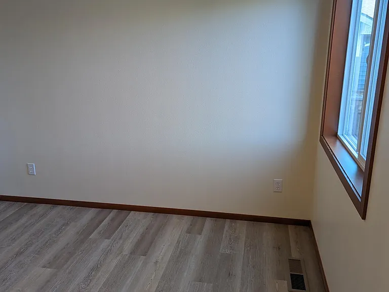 2136 NW Jetty Ave — Photo 5