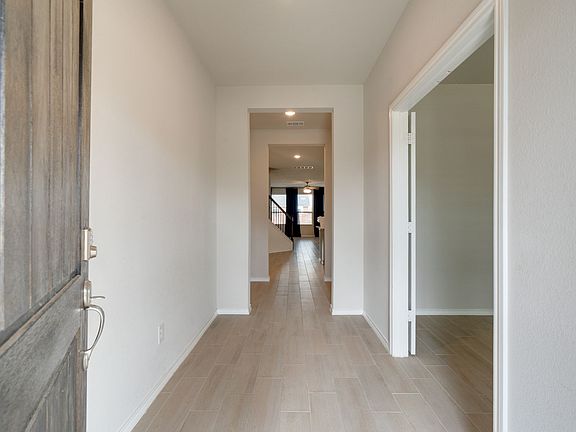 3rd image of 707 Ranchvale Ct