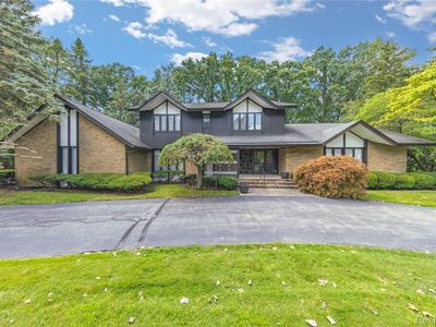 1287 Charrington Rd, Bloomfield Hills, MI, 48301