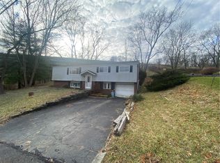 1 Ridgecrest Dr, Pittsburgh, PA 15235