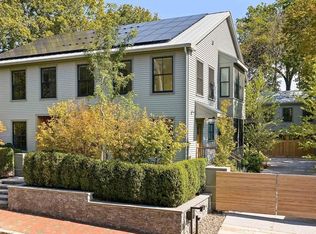 55 Raymond St, Cambridge, MA 02140