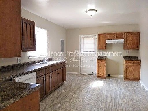 2nd image of 4381 Marlowe St