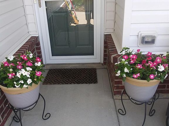 3rd image of 1351 Grovesedge Dr