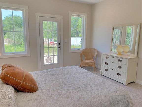 3rd image of 5584 Hidden Pond Ln
