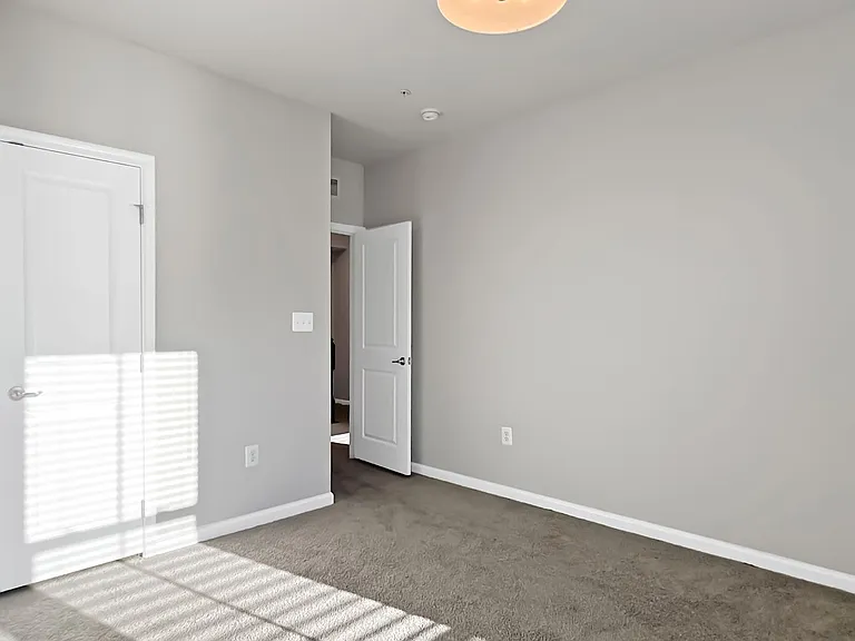 3201 Tribune Ct — Photo 10