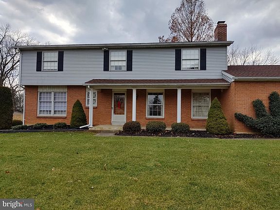 2nd image of 1381 Bonnie Ave