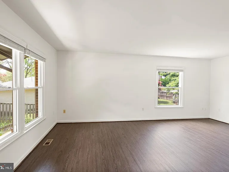8902 Huxley Ct — Photo 68