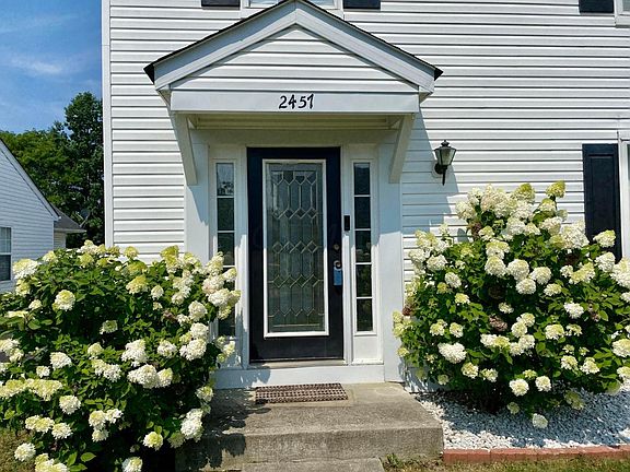 3rd image of 2457 Delowe St