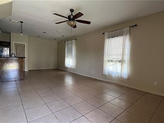 2nd image of 1320 Daffodil Ave #D