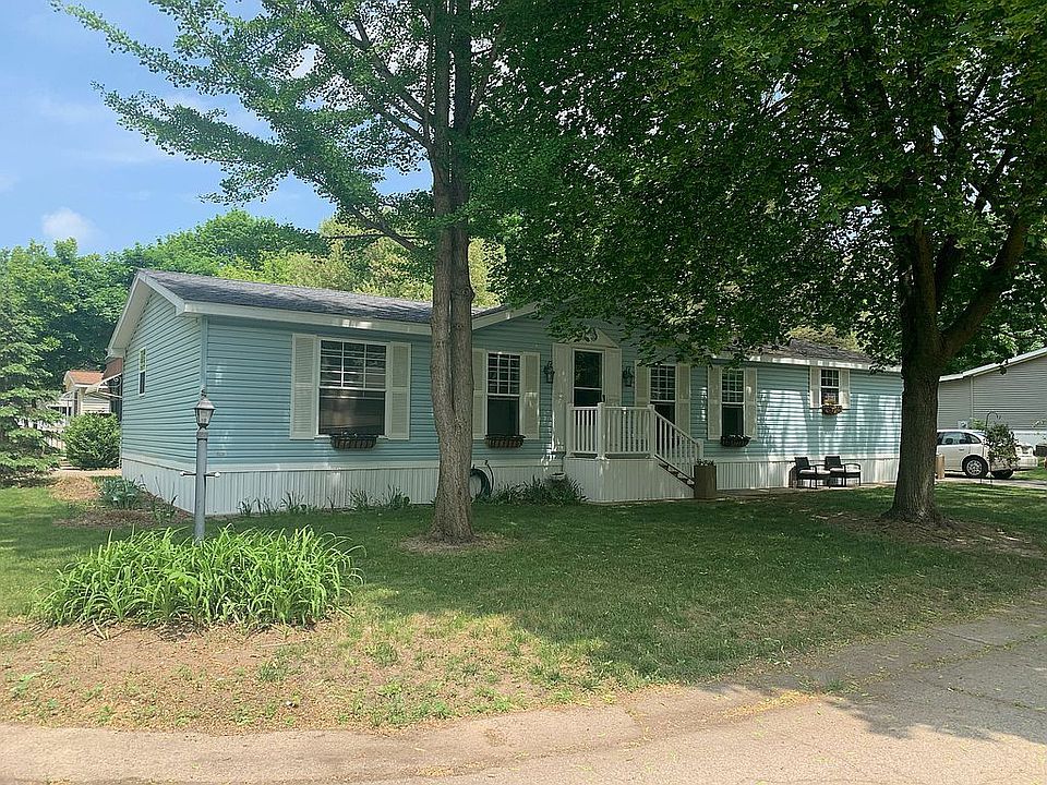 1st image of 5490 Seagull Dr NE