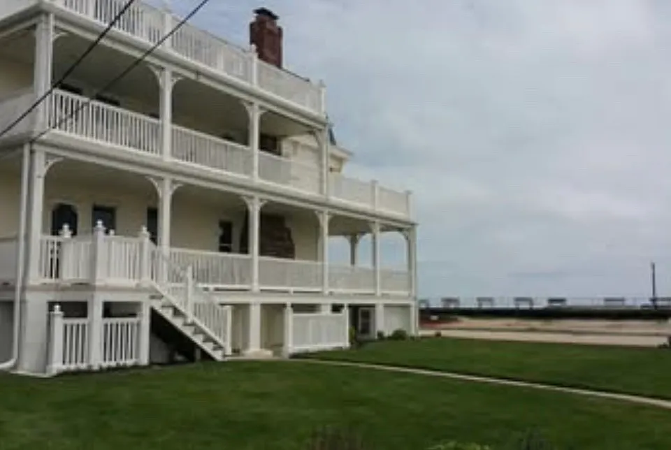 28 Ocean Ave #1