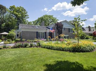 100 Beach Rd, Glencoe, IL