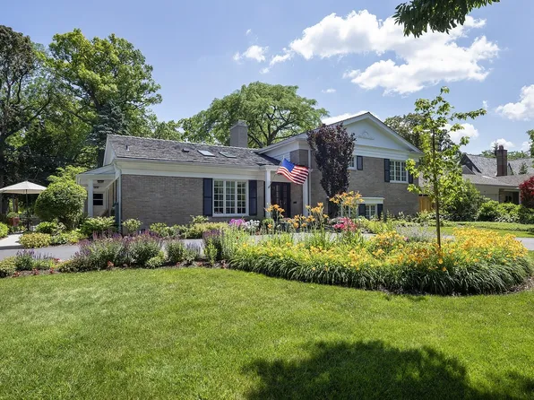 100 Beach Rd, Glencoe, IL 60022