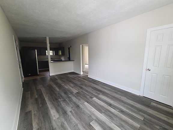 2nd image of 1419 Logan St W #1