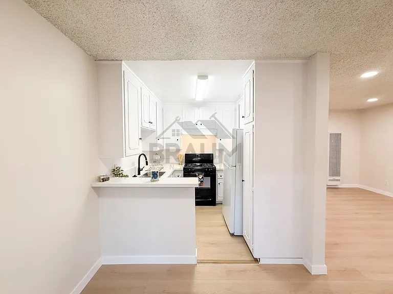 18350 NAPA ST. — Photo 7
